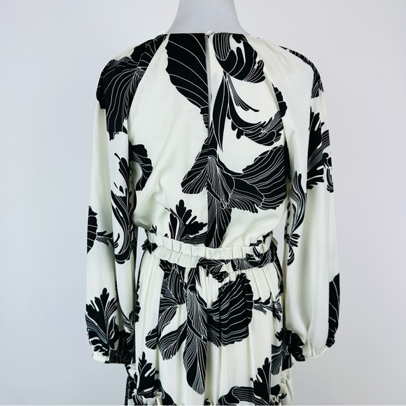 Express Black White Floral Maxi Dress Size Small - Picture 8 of 10